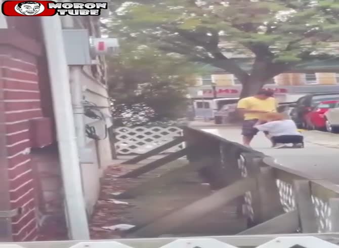 Video :Another pair caught in the street without a mask!